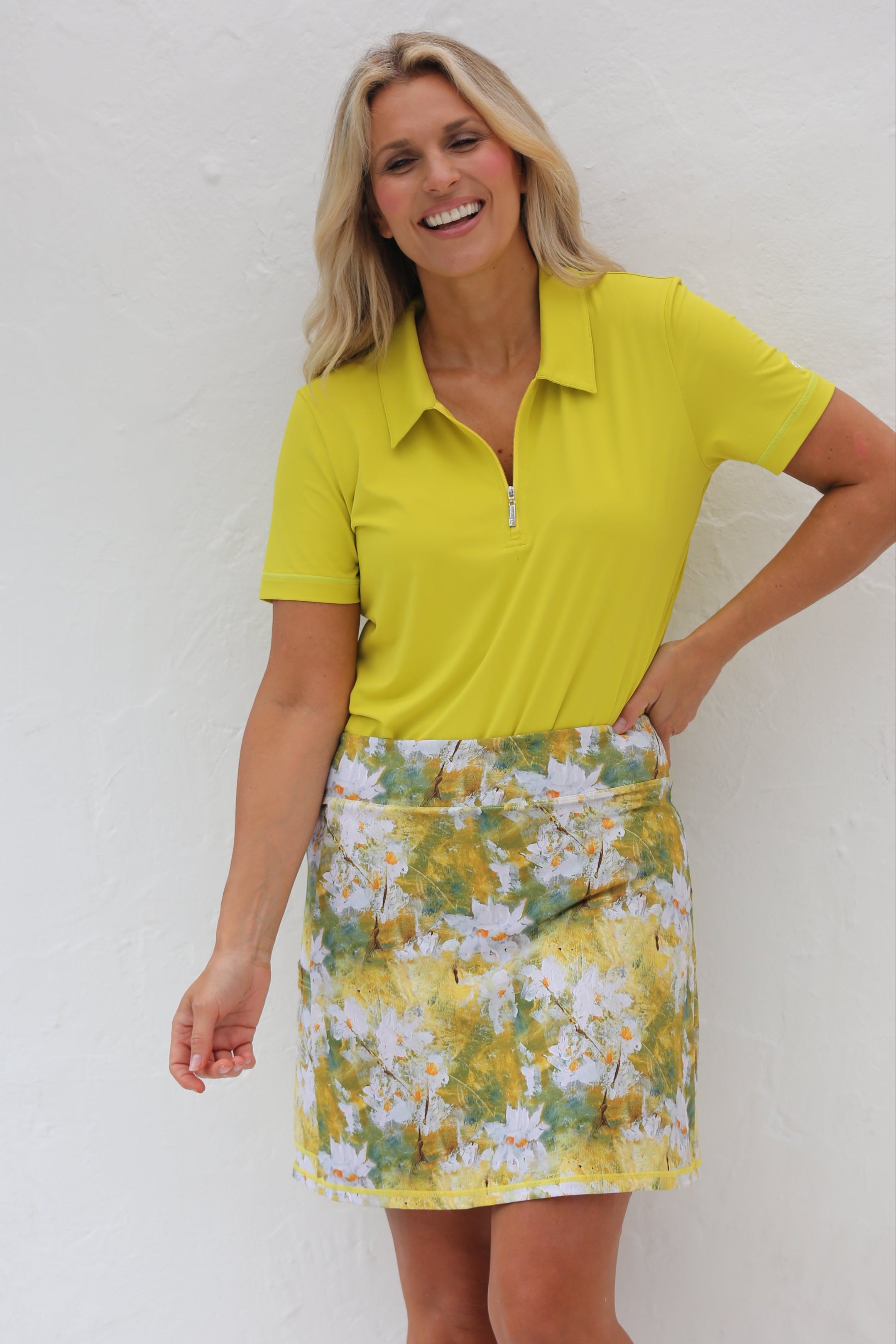 A-Line Art Golf Skort Daisies