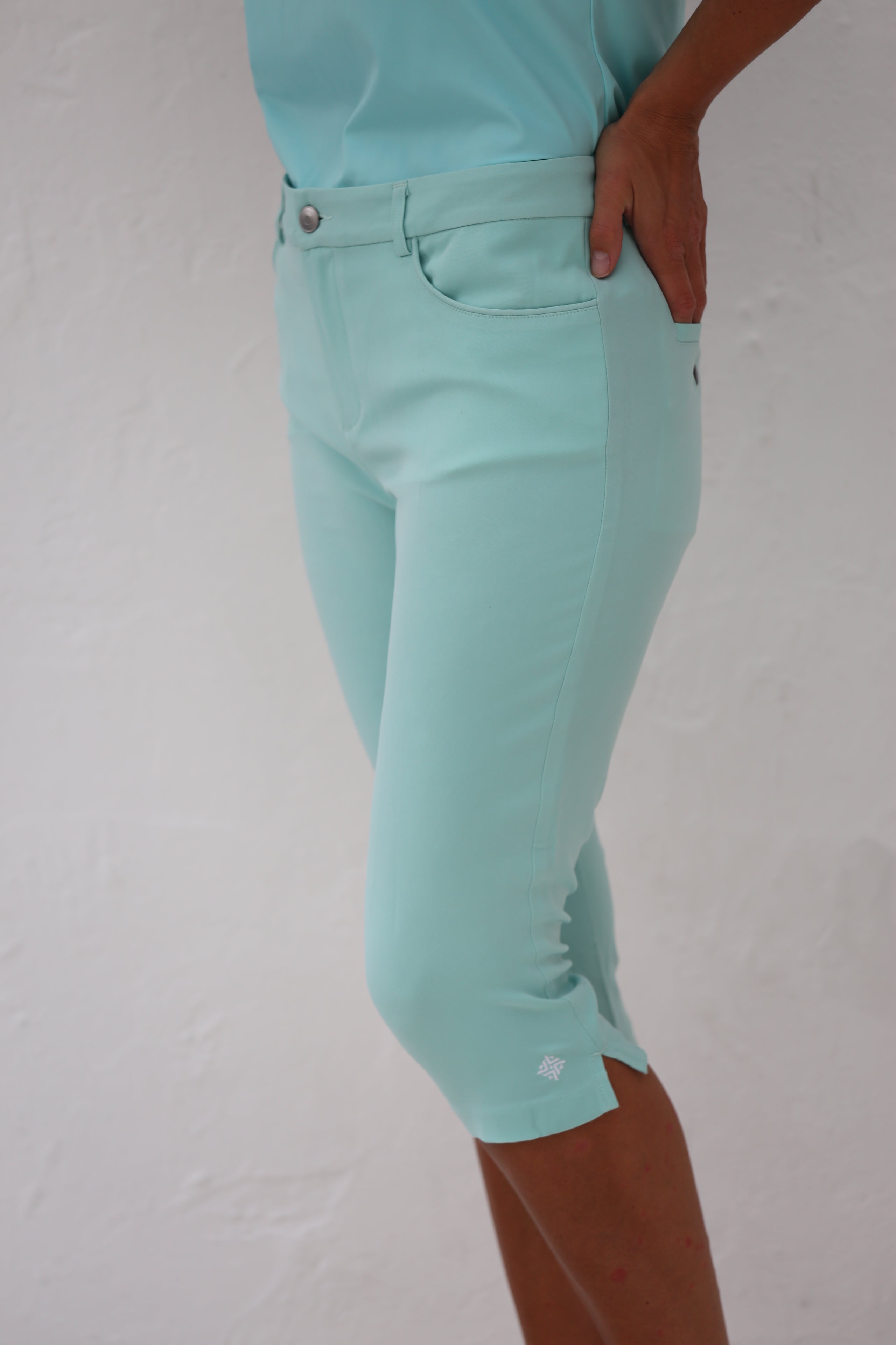 Golf Pedal Pushers Aqua