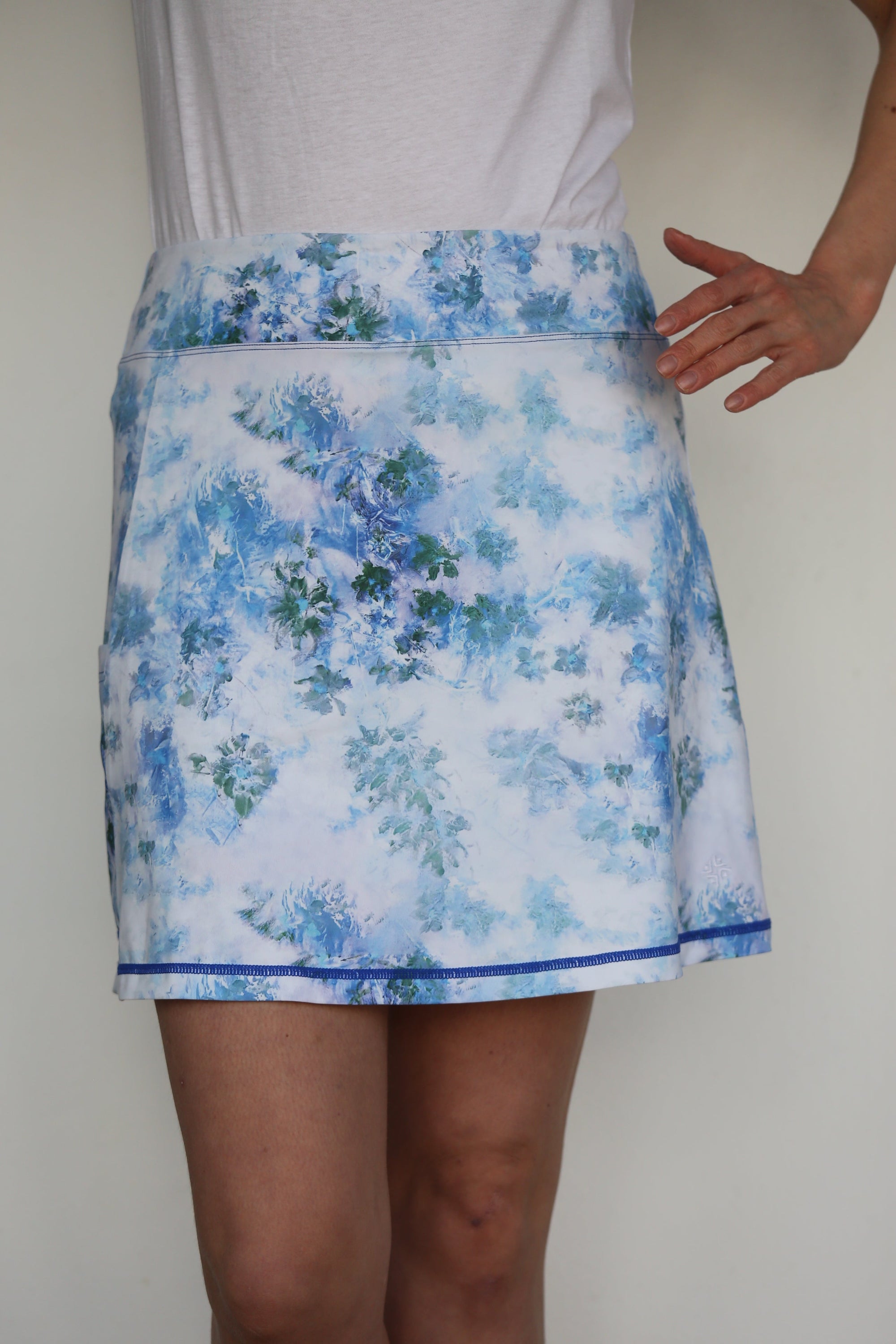 A-Line Art Golf Skort Emeris