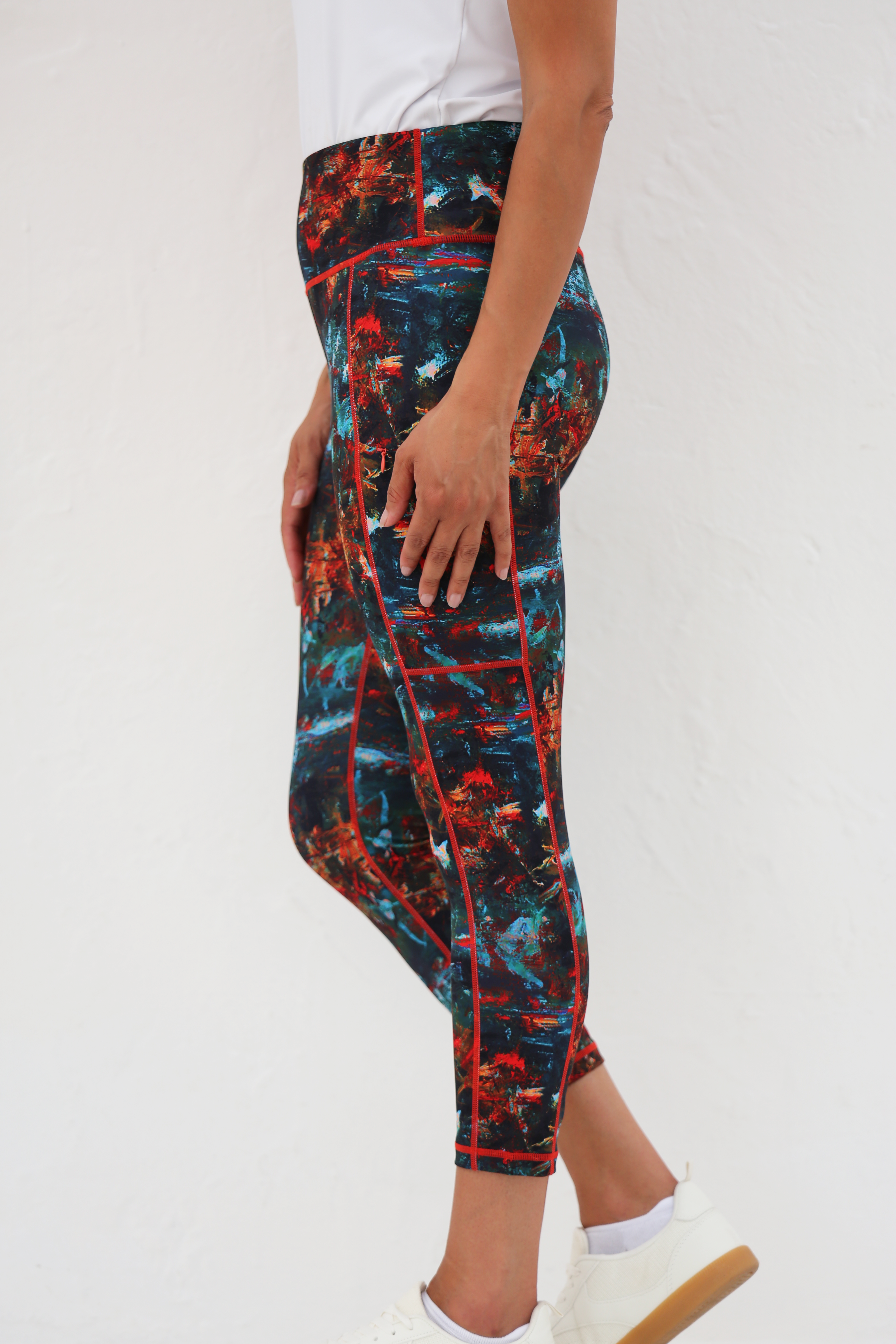 Women&#39;s Capri Leggings – Take Flight