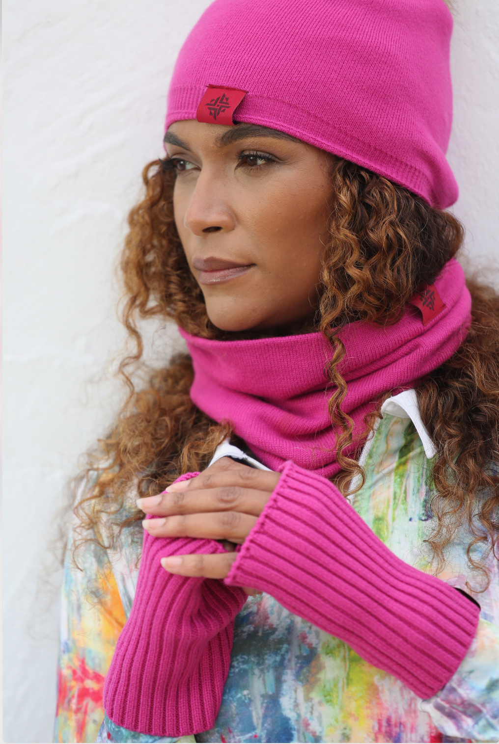 Ribbed Merino Wrist Warmers Hot Pink